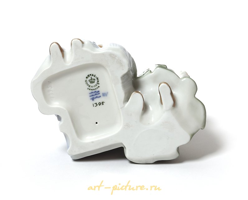 A couple of girls. Denmark, Copenhagen, Royal Copenhagen.