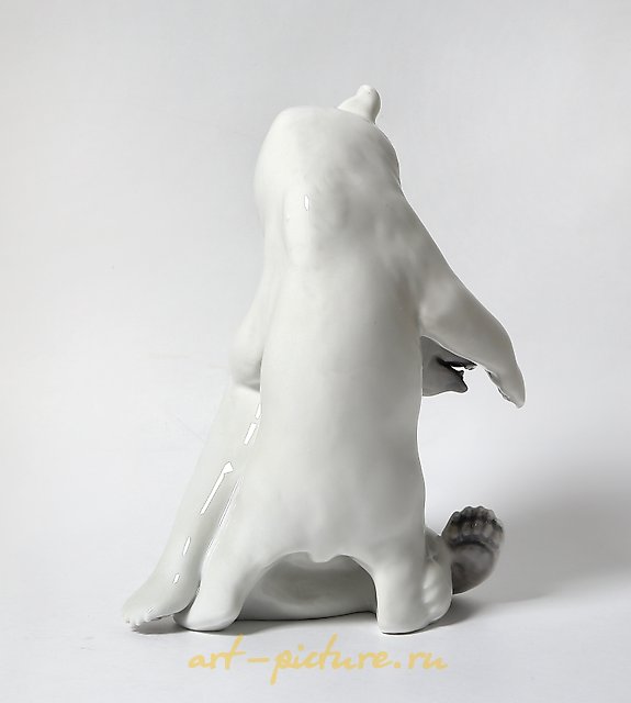 一对玩耍的熊。丹麦，哥本哈根，皇家哥本哈根，1898 - 1923年。