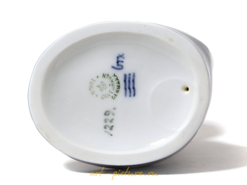 "Bathing girl. Denmark, Copenhagen, Royal Copenhagen."