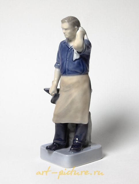 The translation of the text is: "Blacksmith. Denmark, Copenhagen, Royal Copenhagen."