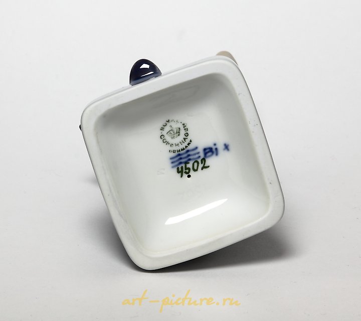 The translation of the text is: "Blacksmith. Denmark, Copenhagen, Royal Copenhagen."