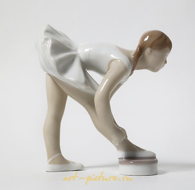 瓷制芭蕾舞者雕像 Bing Grondahl