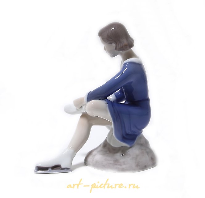 陶瓷小雕像 滑冰者 Bing Grondahl。