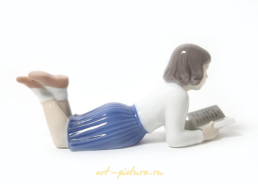 梅雷特。拿着书的女孩。丹麦，哥本哈根，宾戈与格朗达尔。