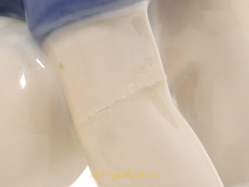 迪基（在柏油路上画画的男孩）。丹麦，哥本哈根，Bing & Grondahl