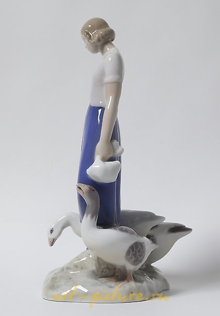 The Girl with the Geese. Denmark, Copenhagen, Bing & Grondahl