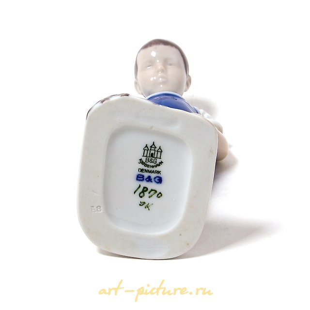 The boy with a crab. Denmark, Copenhagen, Bing & Grondahl.