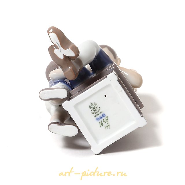 Porcelain figure (statuette) "Tom and Willy (two boys, two brothers). Denmark, Copenhagen, Bing & Grondahl.