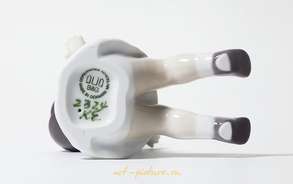 The translation of "К маме" into simplified Chinese is "去妈妈那里".