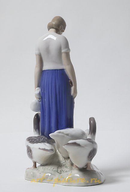 The Girl with the Geese. Denmark, Copenhagen, Bing & Grondahl