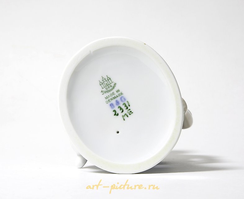 小男孩和小山羊。丹麦，哥本哈根，Bing & Grondahl