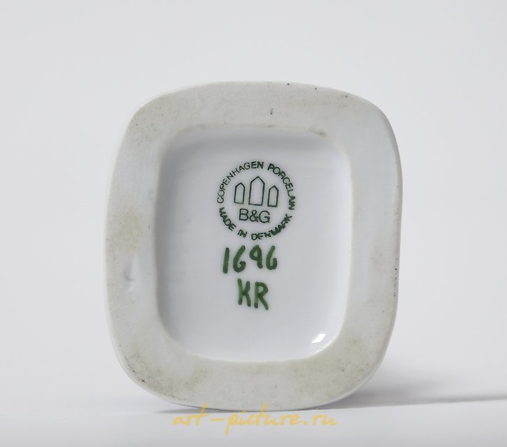 Peter. A boy with fruits in his hands. Denmark, Copenhagen, Bing & Grondahl.