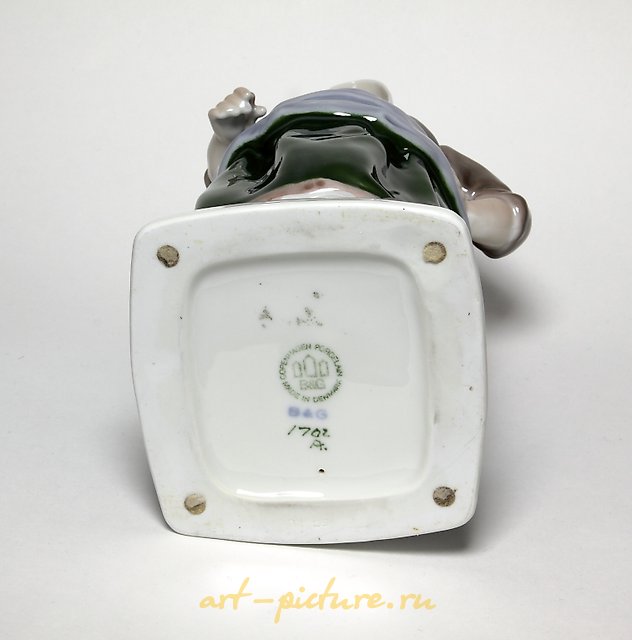 "Wife of the Fisherman. Denmark, Copenhagen, Bing & Grondahl."