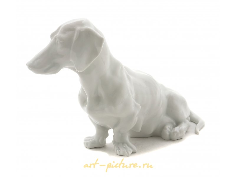The porcelain figure "Dachshund." Herend