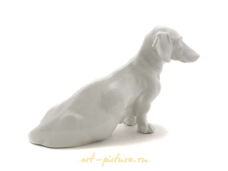 The porcelain figure "Dachshund." Herend
