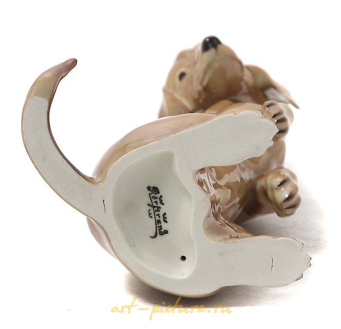 The porcelain figure "Dachshund." Rorstrand