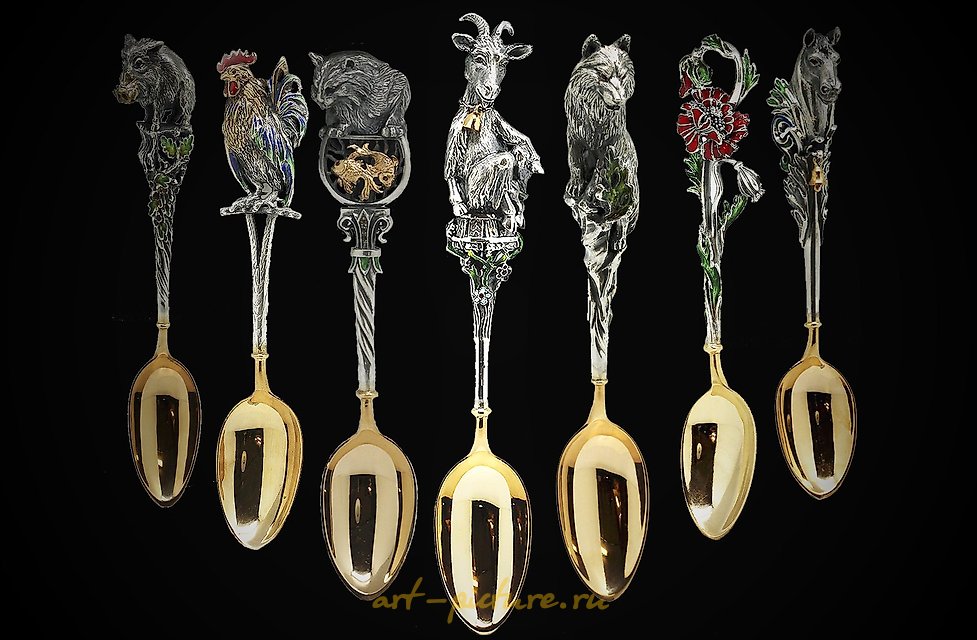 洛基·瓦列里亚·戈罗瓦诺娃的勺子。勺子猫头鹰。