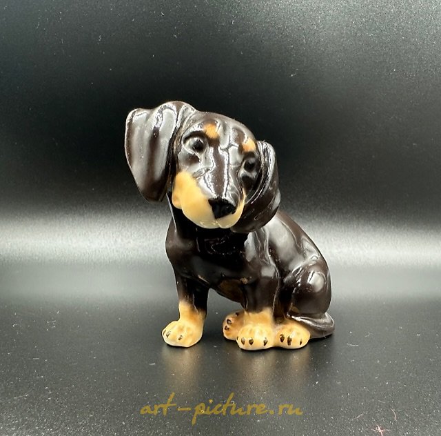 "FIGURINE OF A DACHSHUND, VON SCHIERHOLZ, GERMANY"