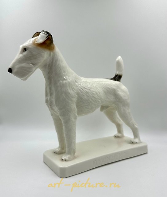 Статуэтка "Фокстерьер", произведена в 1910. Passau ﻿/ Пассау, Германия