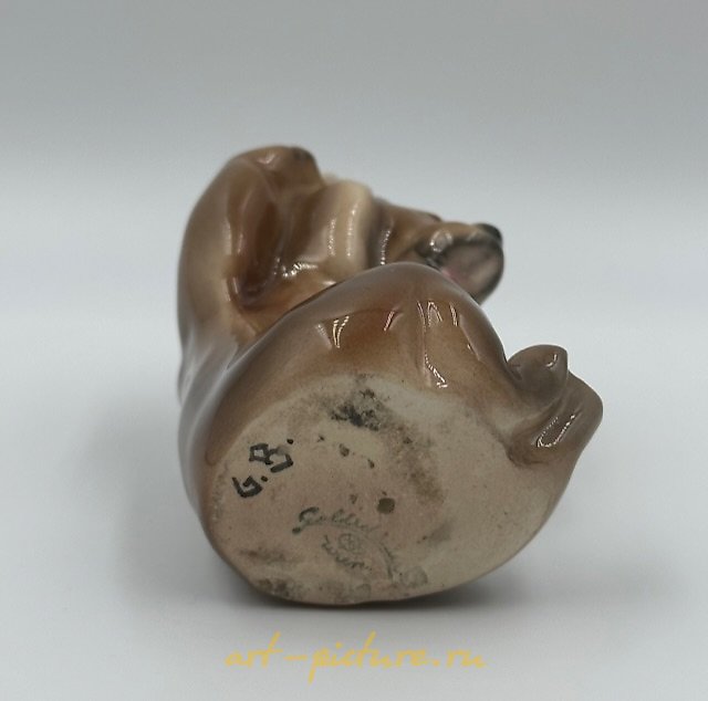 Porcelain figurine "bear with tongue" Goldscheider, 1937, model 8147