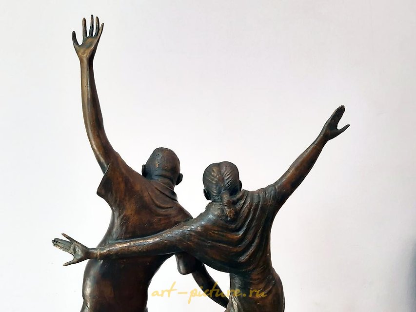 The translation of "We do not grow old" in English is already in English. If you need it translated into another language or if you have a different text in mind, please let me know!