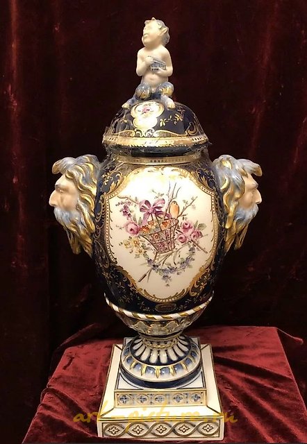 皇家哥本哈根 19 世纪花瓶