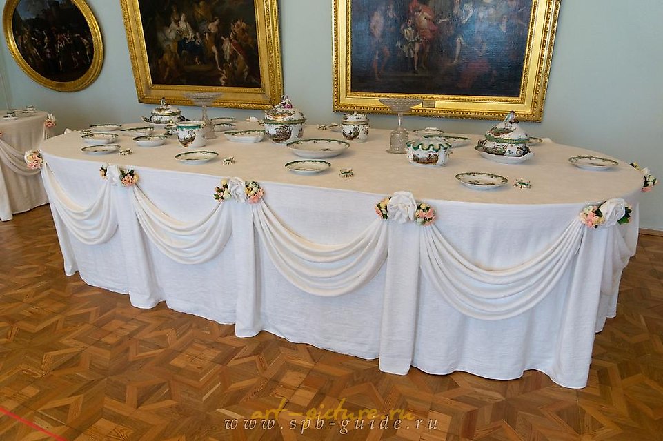 猎人服务的索罗利基亚画作，来自叶卡捷琳娜二世的猎人餐具。