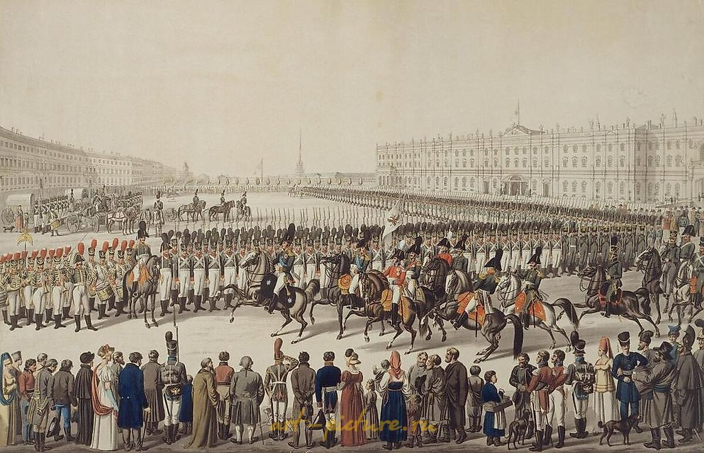 在圣彼得堡冬宫广场上的游行图片