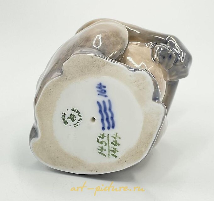 Porcelain figure (statuette) "Pregnant Monkey," Royal Copenhagen