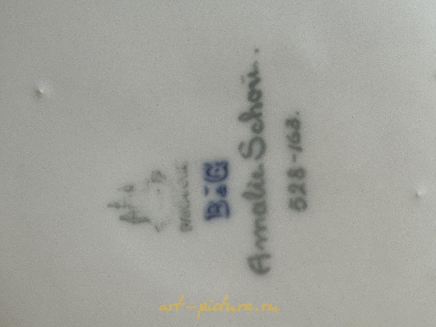 Unique porcelain vase with a rural landscape, Amalie Schou, 44 cm. Bing & Grondahl