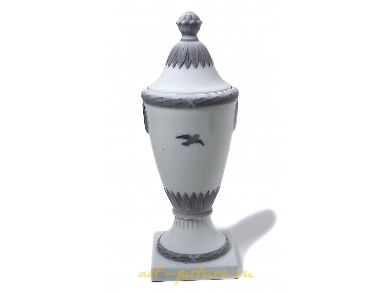 瓷花瓶（杯子）带盖。皇家哥本哈根