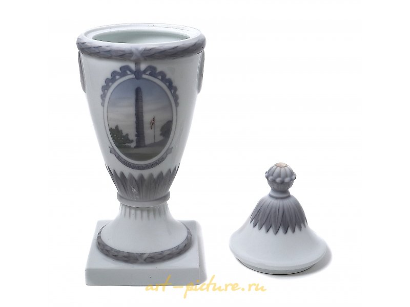 瓷花瓶（杯子）带盖。皇家哥本哈根