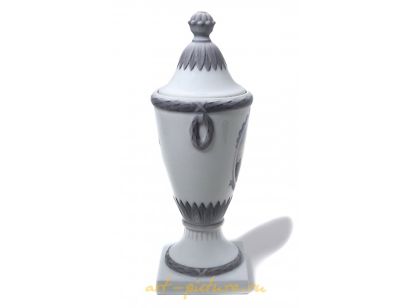 瓷花瓶（杯子）带盖。皇家哥本哈根