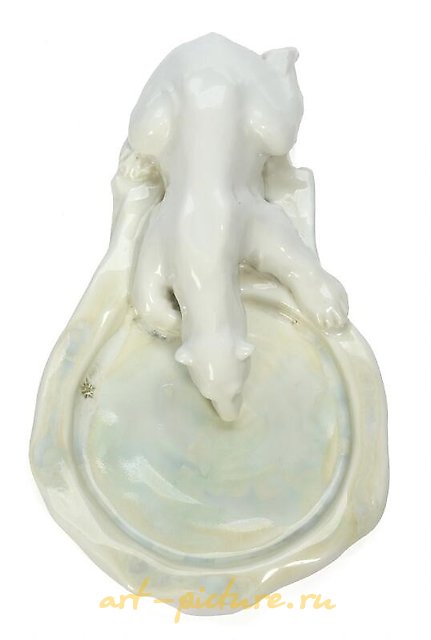 皇家哥本哈根白熊喝水的瓷盘