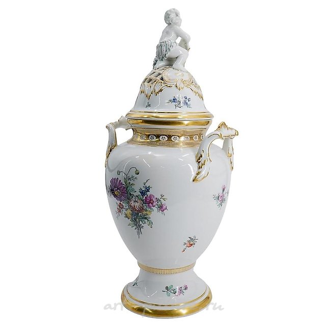 Unique vase from Royal Copenhagen.