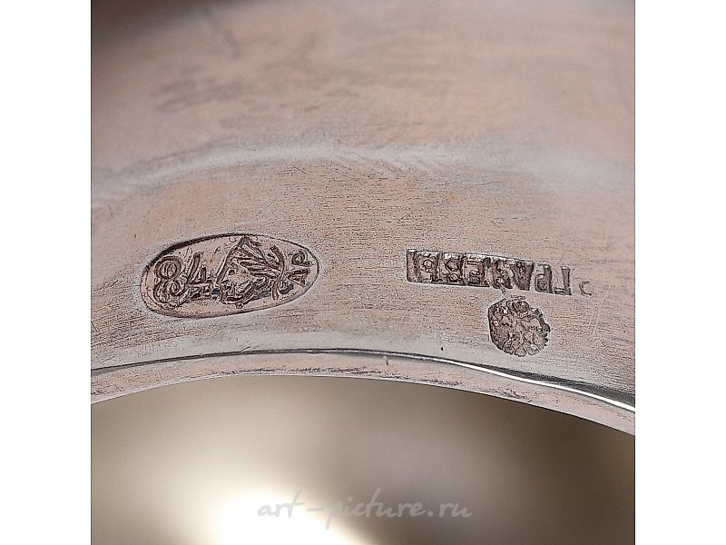 Silver cup in the shape of a ladle. (also known as a korchik) Russia, 1899-1908, made by the "Brothers Grachev" company.