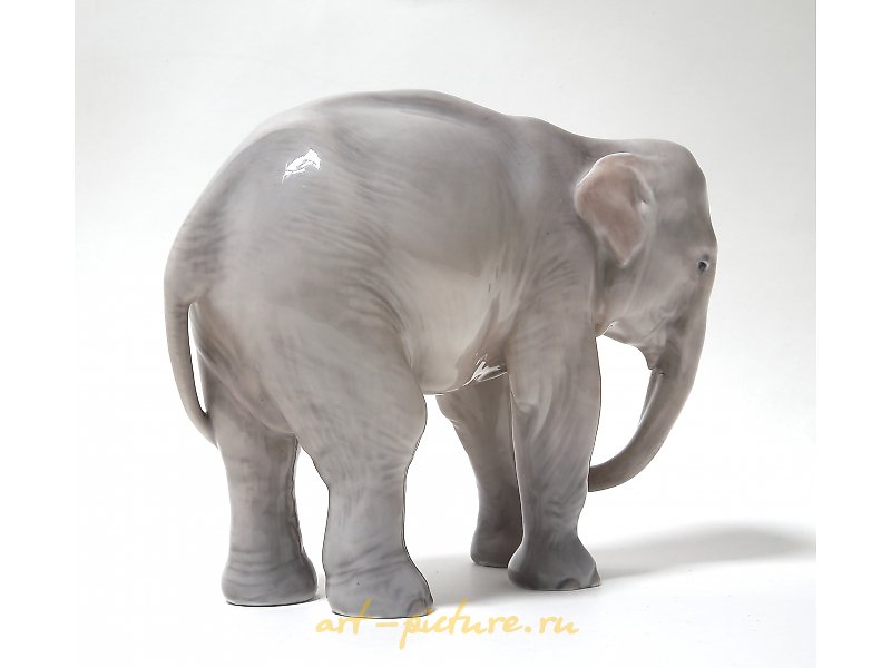 Фарфоровая статуэтка "Слон" 501. Royal Copenhagen