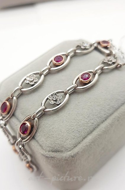 Here is the translation of your text into Simplified Chinese:

铂金黄金镶钻石红宝石手链 50年代