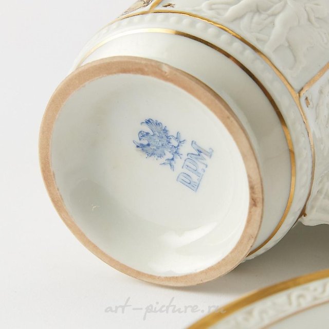 Чашка с фигурной ручкой в виде Архангела Михаила с блюдцем RPM