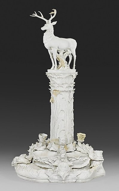 A unique, monumental deer fountain for the "Porcelain Palace" at the Leipzig Spring Fair 1921.