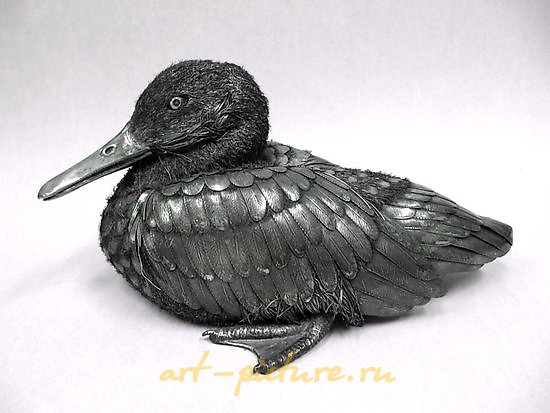 布凯拉提 雕塑作品 《卧鸭》