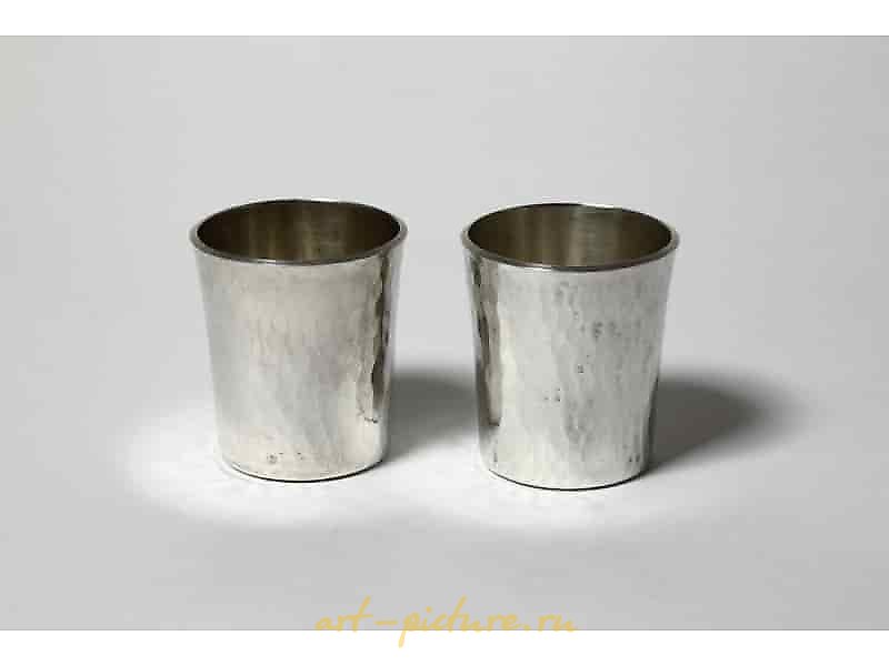 一对大型银制酒杯，尺寸为5 x 4.5厘米，瑞典，斯德哥尔摩，Borgila