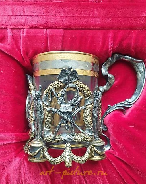 银色杯套，镀金，勺子，军事主题