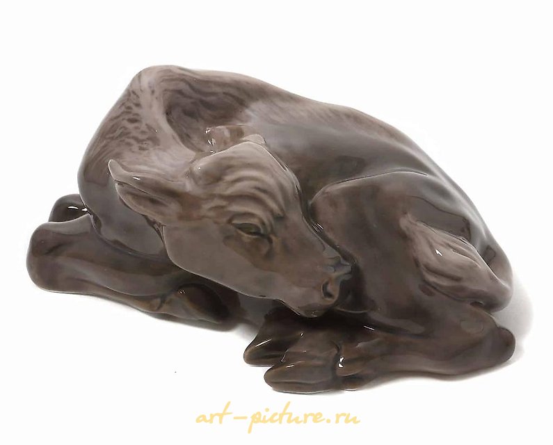 Porcelain figurine "Calf". Royal Copenhagen, 1898-1923.