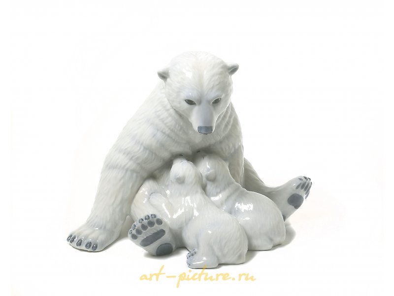 Porcelain statuette "White Polar Bear with two cubs" Royal Copenhagen