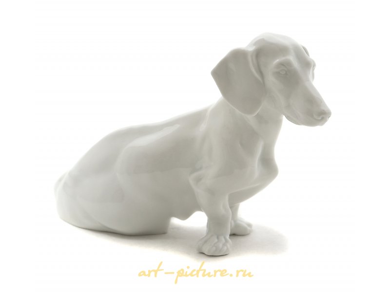 The porcelain figure "Dachshund." Herend