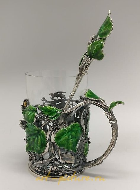 茶杯架 瓦列里娅·戈洛瓦诺娃。茶杯架 lime flower 配勺。