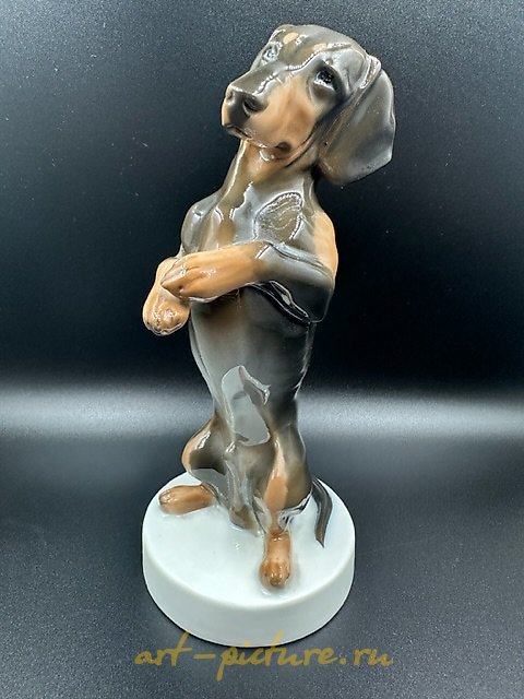 The text translates to: "Dachshund figurine Rosenthal 1920 year."