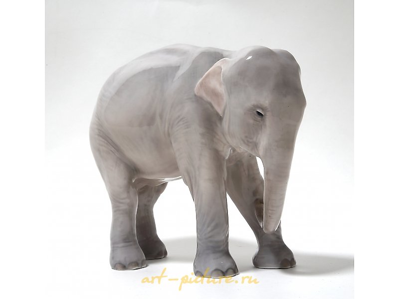 Фарфоровая статуэтка "Слон" 501. Royal Copenhagen