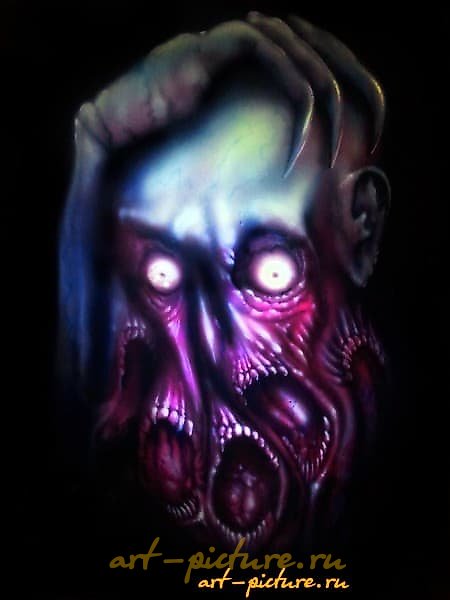 The translation of "Крипота аэрография" into English is "Creepy airbrushing."